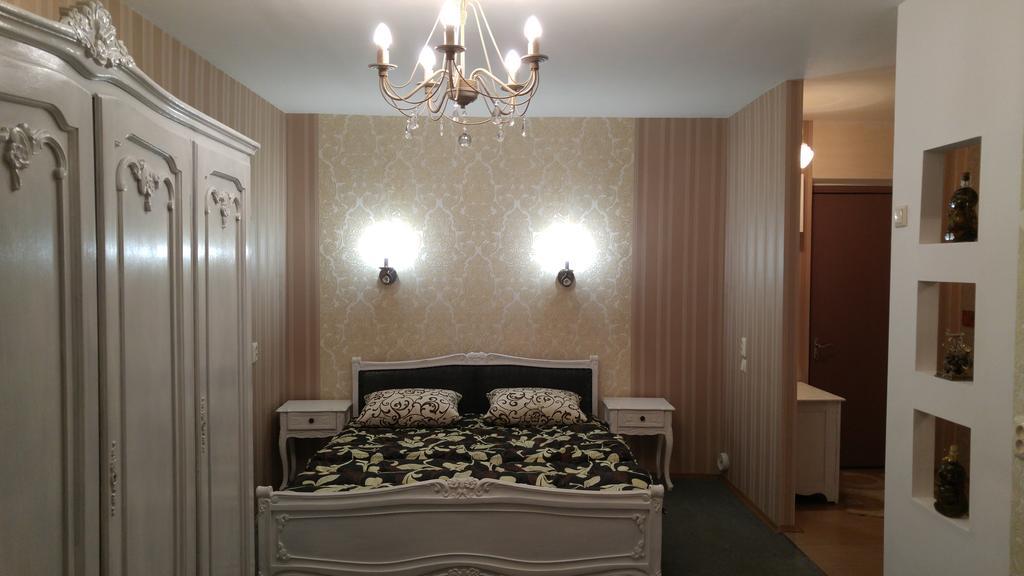 Apartment Near Dnipro Arena Kültér fotó